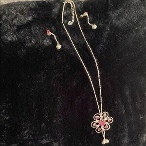 Gold and Red Floral Necklace with Elegant Pendant